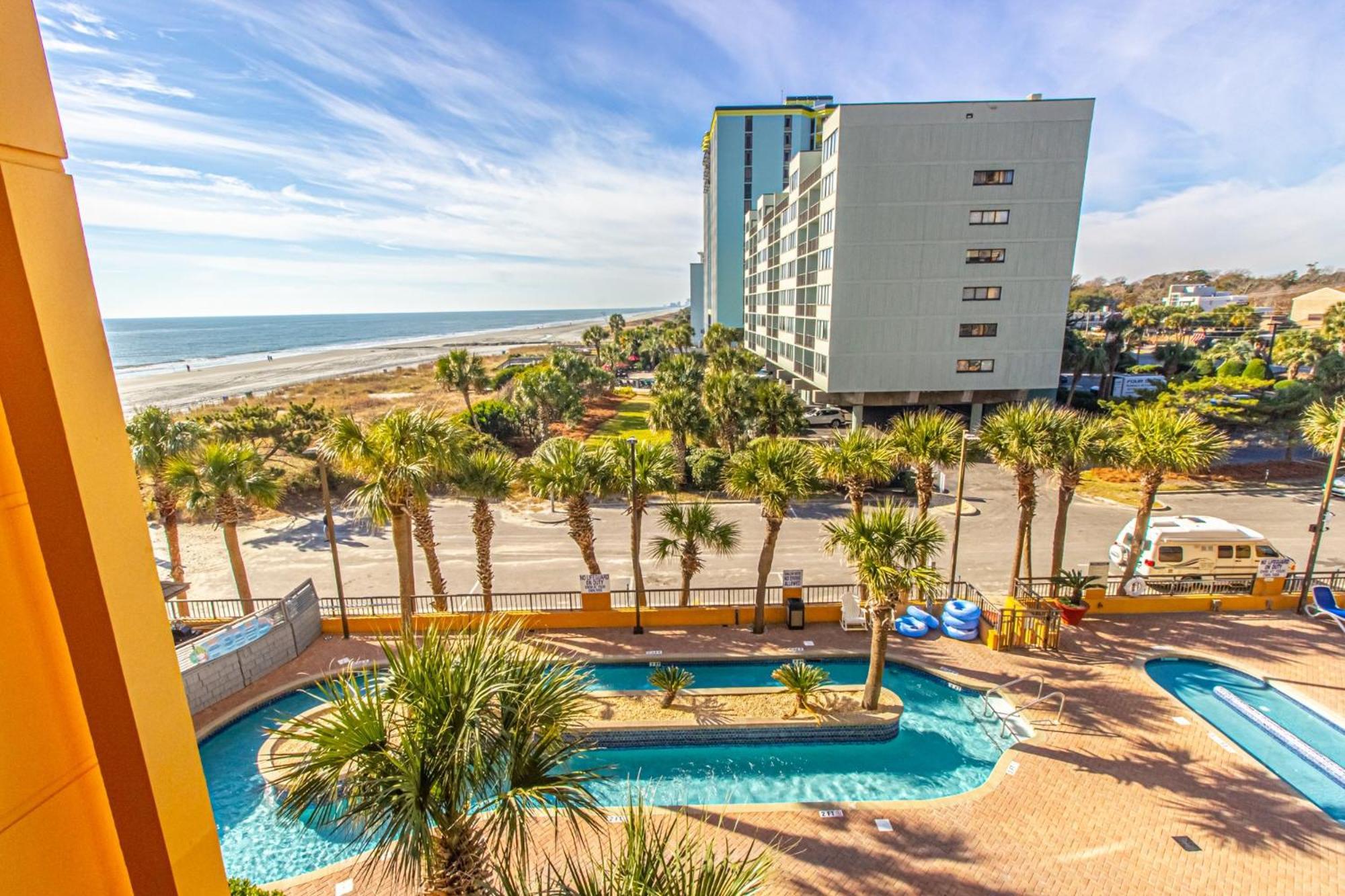 Oversized Ocean View Queen Suite With Beautiful Fireplace And Accents - Sleeps 4 Guests! Myrtle Beach Rum bild